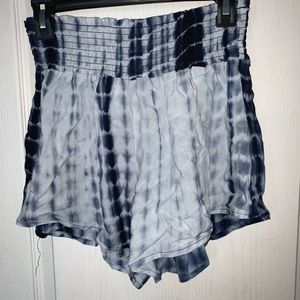 NWOT tie die dolphin shorts